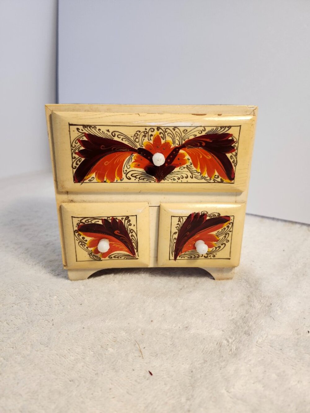 VINTAGE HAND-PAINTED MINIATURE WOODEN CHEST DESIGNED AS A JEWELRY OR TRINKET BOX